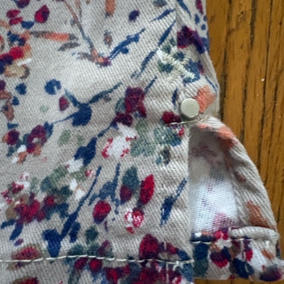 Gloria Vanderbilt Multicolor Floral Pants - Picture 4 of 6